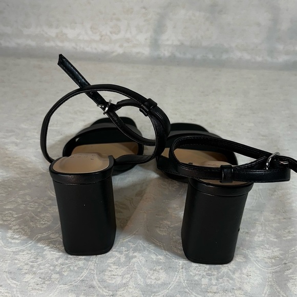 A New Day Black Haley Ankle Strap Flare Heels Size 6 - Picture 6 of 8